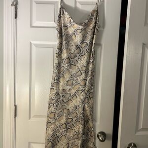 Cream and Black Sleeveless Spaghetti Strap Maxi Dress